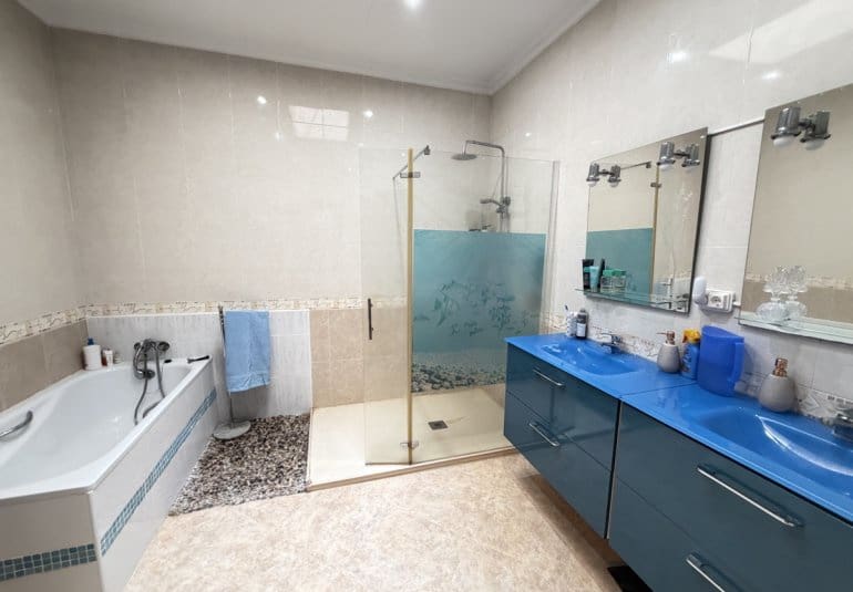6 slaapkamer Villa te koop in Gea y Truyols met zwembad - € 369.995 (Ref: 10091032)