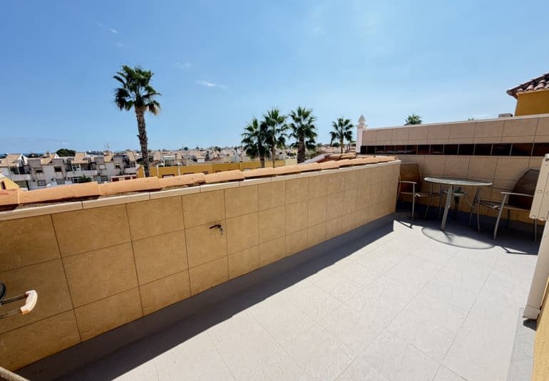 3 makuuhuone Huoneisto myytävänä paikassa Cabo Roig mukana uima-altaan - 199 995 € (Ref: 10091033)