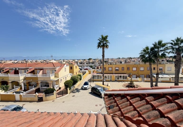 3 makuuhuone Huoneisto myytävänä paikassa Cabo Roig mukana uima-altaan - 199 995 € (Ref: 10091033)