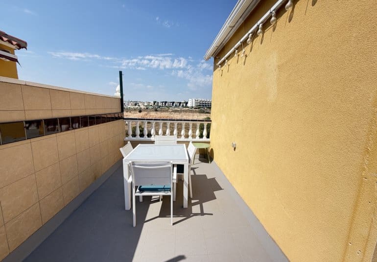 3 makuuhuone Huoneisto myytävänä paikassa Cabo Roig mukana uima-altaan - 199 995 € (Ref: 10091033)