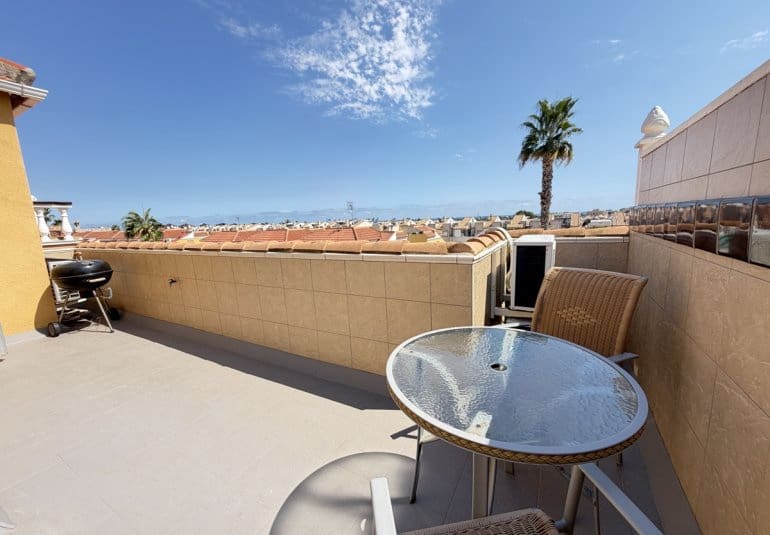 3 makuuhuone Huoneisto myytävänä paikassa Cabo Roig mukana uima-altaan - 199 995 € (Ref: 10091033)