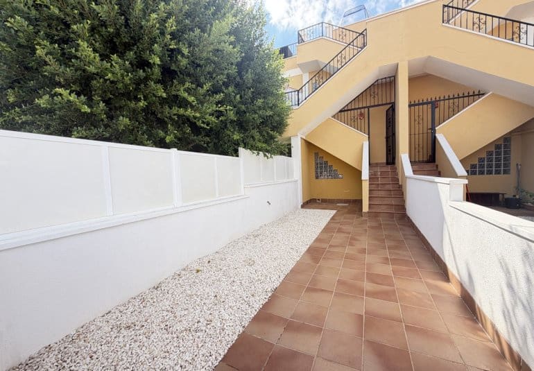 2 soveværelse Lejlighed til salg i Orihuela Costa med swimmingpool - € 205.000 (Ref: 10123349)