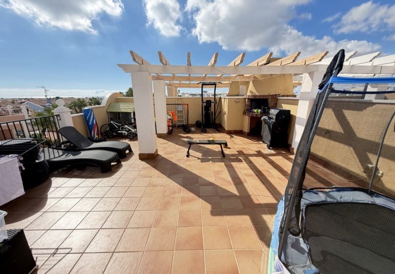 2 soveværelse Lejlighed til salg i Orihuela Costa med swimmingpool - € 205.000 (Ref: 10123349)