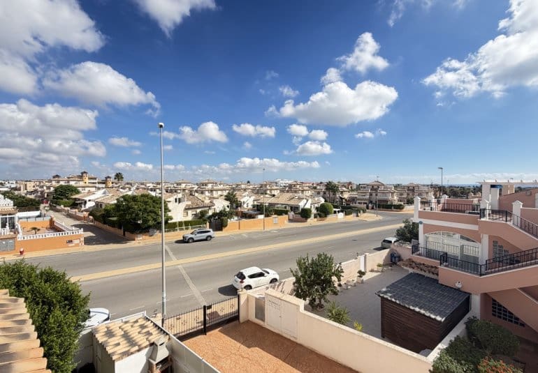 2 soveværelse Lejlighed til salg i Orihuela Costa med swimmingpool - € 205.000 (Ref: 10123349)