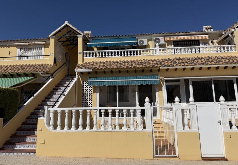 2 soverom Leilighet til salgs i Villamartin med svømmebasseng - € 159 995 (Ref: 10123350)