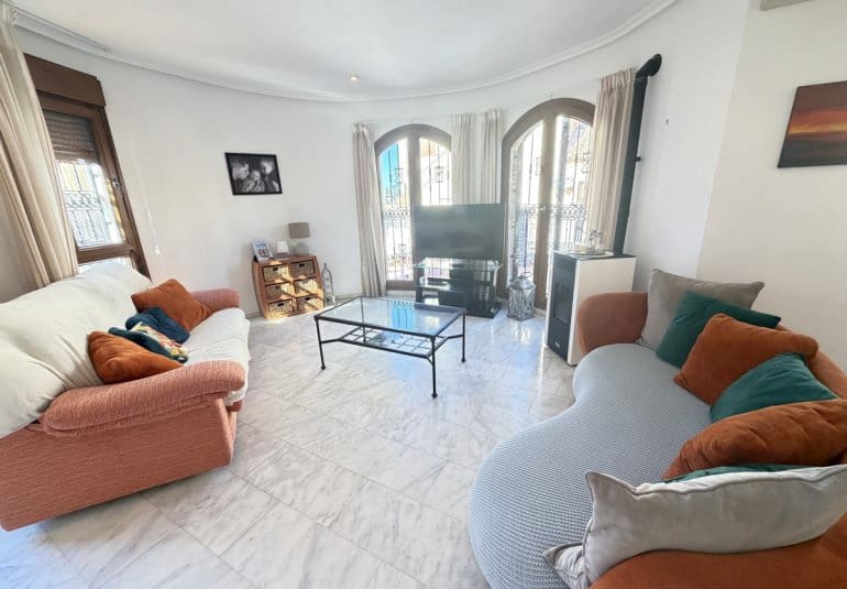 4 bedroom Villa for sale in Algorfa with pool - € 449,955 (Ref: 10141680)