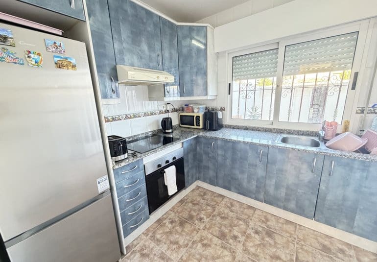 3 slaapkamer Huis te koop in La Zenia met zwembad - € 214.995 (Ref: 10141681)