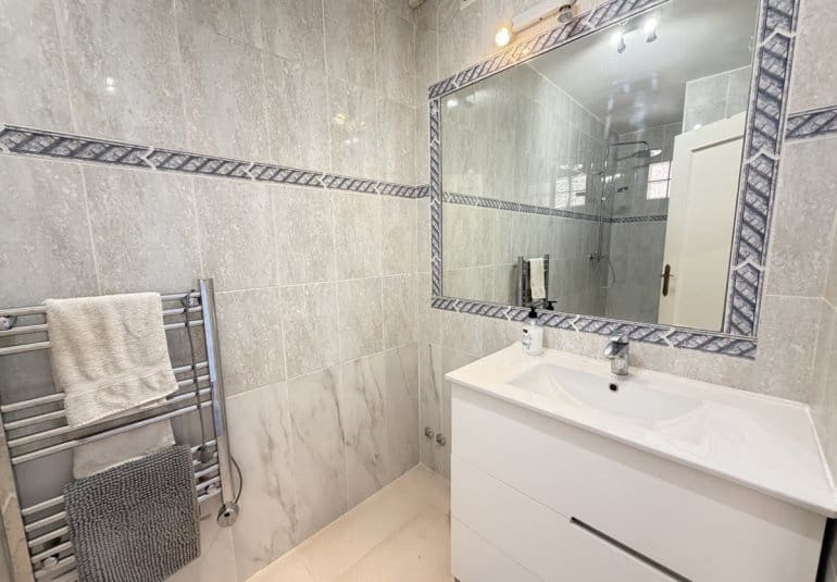 3 slaapkamer Huis te koop in La Zenia met zwembad - € 214.995 (Ref: 10141681)