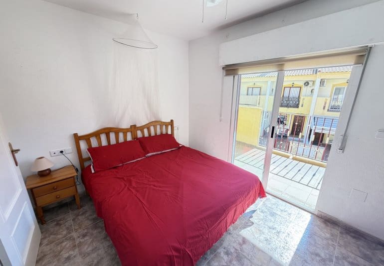 3 slaapkamer Huis te koop in La Zenia met zwembad - € 214.995 (Ref: 10141681)