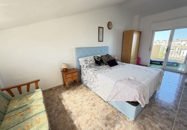 3 slaapkamer Huis te koop in La Zenia met zwembad - € 214.995 (Ref: 10141681)