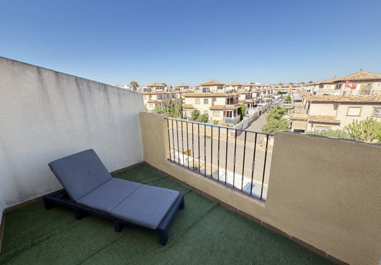 3 slaapkamer Huis te koop in La Zenia met zwembad - € 214.995 (Ref: 10141681)