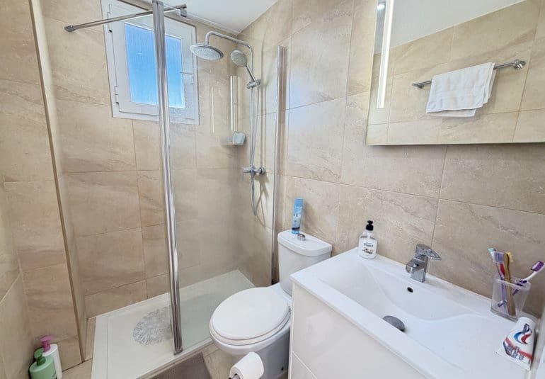 Apartamento de 2 habitaciones en Villamartin en venta con piscina - 189.900 € (Ref: 10141682)