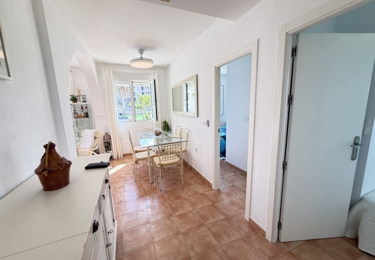 Apartamento de 2 habitaciones en Villamartin en venta con piscina - 189.900 € (Ref: 10141682)