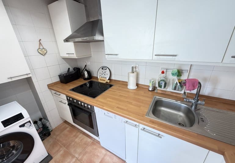 Apartamento de 2 habitaciones en Villamartin en venta con piscina - 189.900 € (Ref: 10141682)