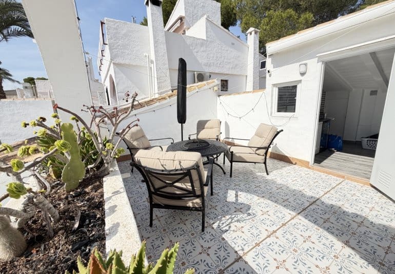 2 soveværelse Bungalow til salg i Villamartin - € 295.000 (Ref: 10141683)