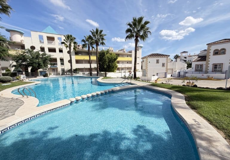 2 slaapkamer Appartement te koop in Villamartin met zwembad - € 189.995 (Ref: 10157254)