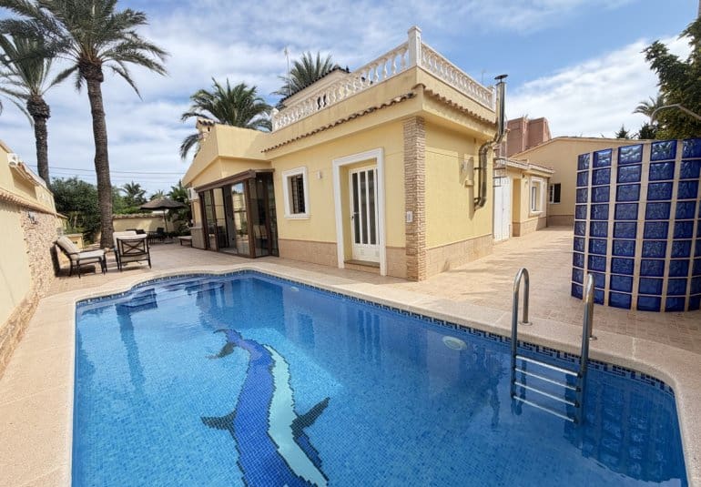 4 soveværelse Villa til salg i Cabo Roig med swimmingpool garage - € 749.000 (Ref: 10158923)