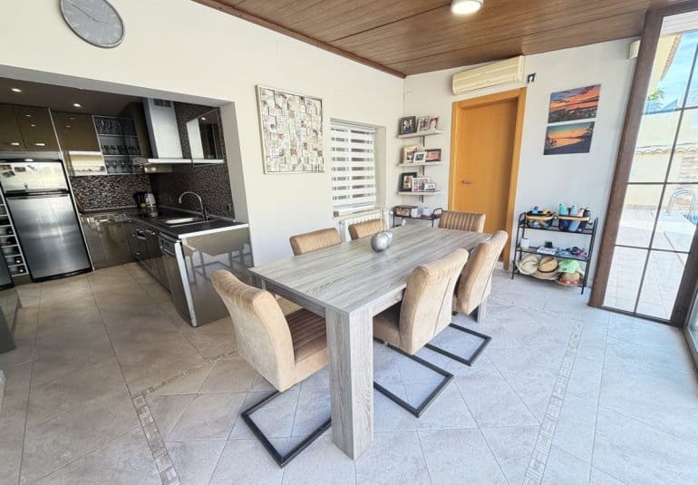 4 soveværelse Villa til salg i Cabo Roig med swimmingpool garage - € 749.000 (Ref: 10158923)