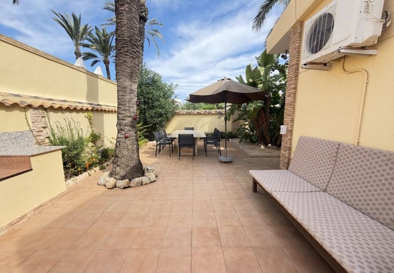 4 soveværelse Villa til salg i Cabo Roig med swimmingpool garage - € 749.000 (Ref: 10158923)