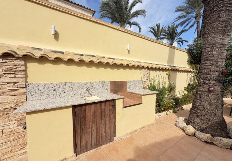 4 soveværelse Villa til salg i Cabo Roig med swimmingpool garage - € 749.000 (Ref: 10158923)