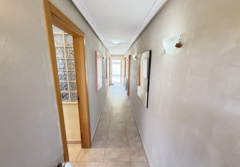 4 soveværelse Villa til salg i Cabo Roig med swimmingpool garage - € 749.000 (Ref: 10158923)