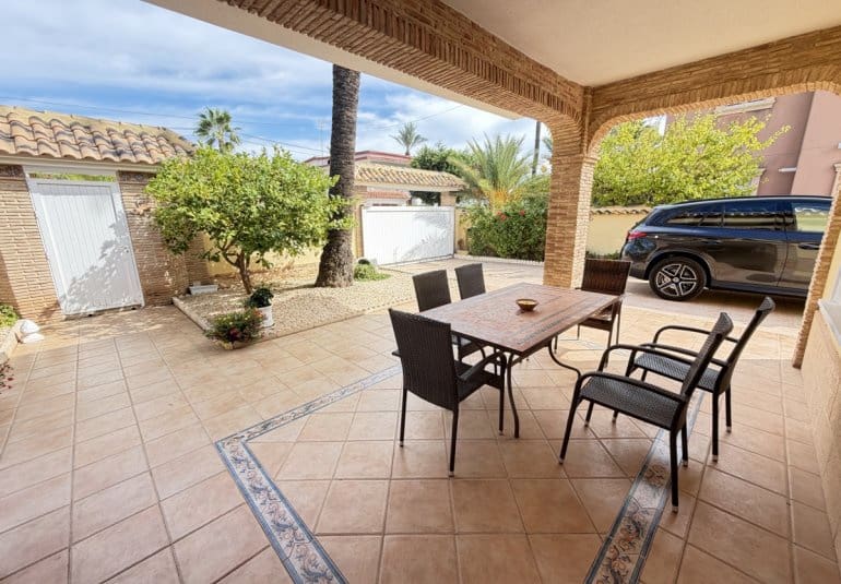 4 soveværelse Villa til salg i Cabo Roig med swimmingpool garage - € 749.000 (Ref: 10158923)
