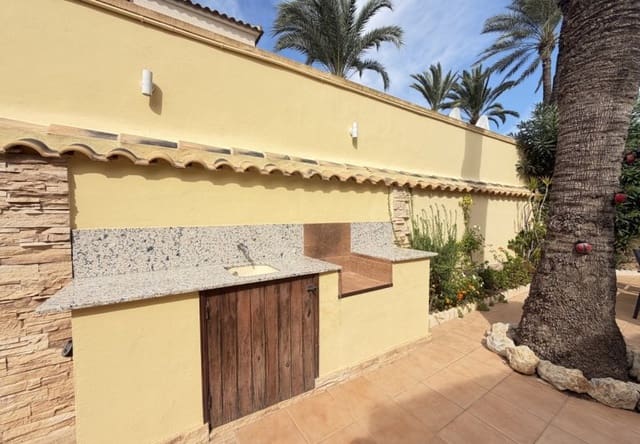 4 soveværelse Villa til salg i Cabo Roig, Orihuela med swimmingpool garage - € 749.000 (Ref: 10158923)