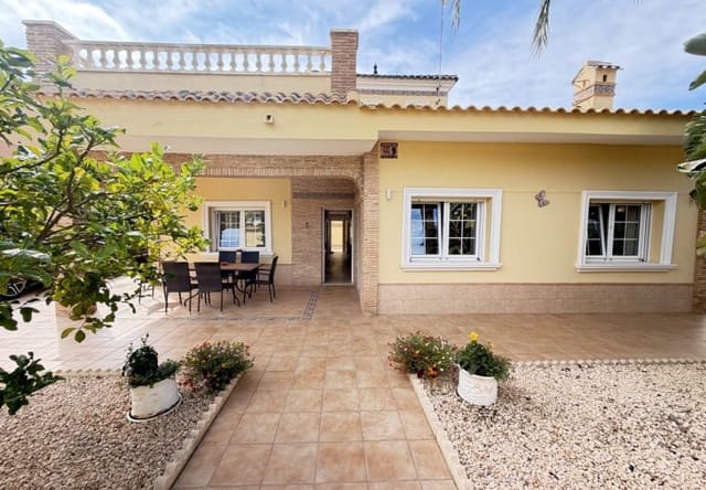 4 soveværelse Villa til salg i Cabo Roig, Orihuela med swimmingpool garage - € 749.000 (Ref: 10158923)