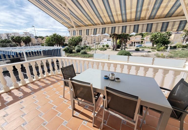 3 bedroom Villa for sale in Villamartin with pool garage - € 364,995 (Ref: 10158924)