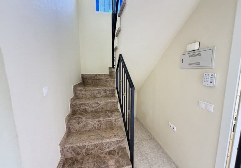 3 bedroom Villa for sale in Villamartin with pool garage - € 364,995 (Ref: 10158924)