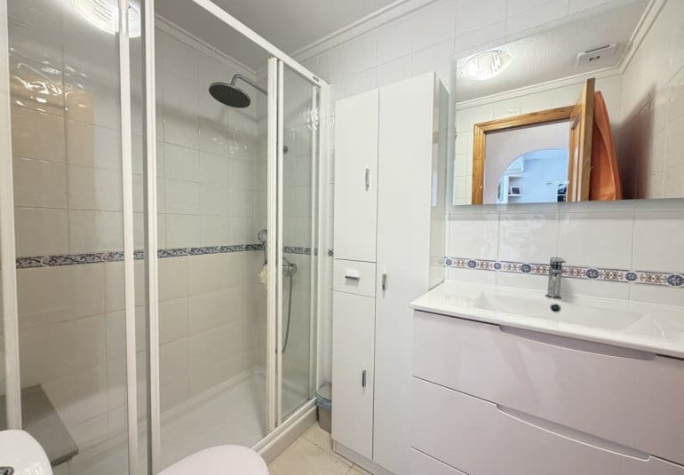 2 makuuhuone Huoneisto myytävänä paikassa Villamartin mukana uima-altaan 
autotalli - 159 995 € (Ref: 10173225)