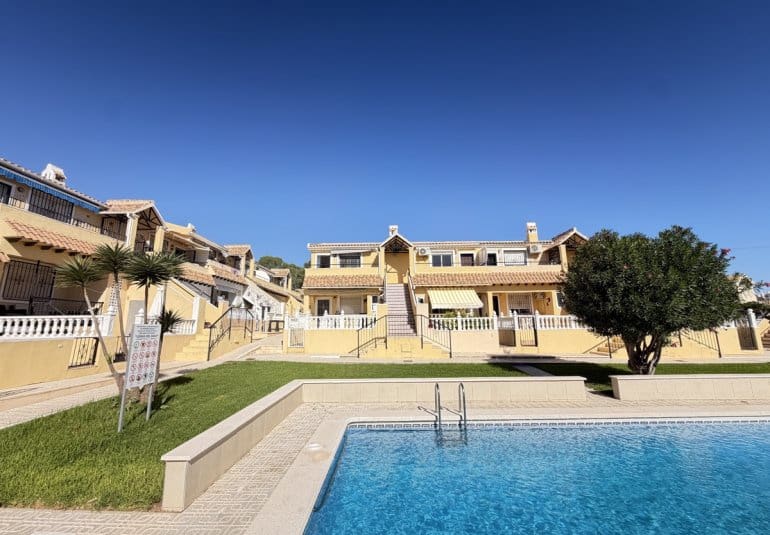 2 slaapkamer Appartement te koop in Villamartin met zwembad - € 134.995 (Ref: 10173226)