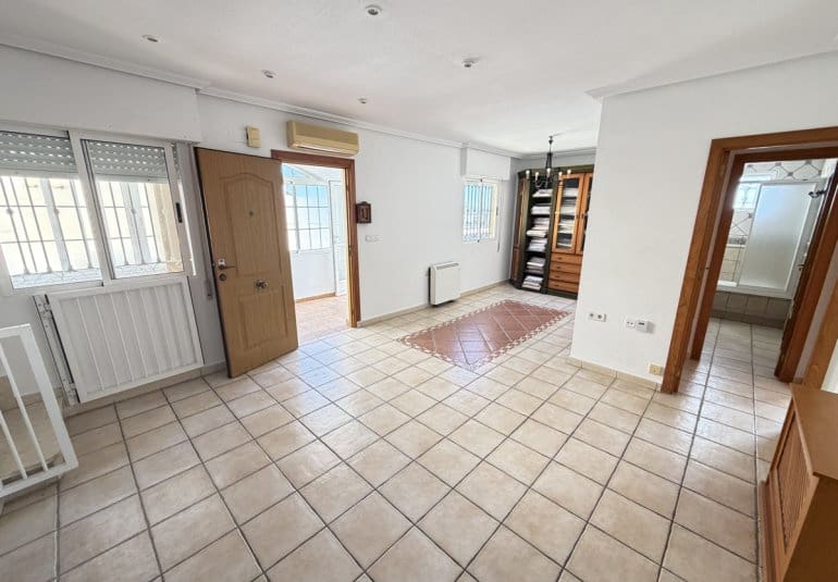 3 chambre Villa/Maison Semi-Mitoyenne à vendre à Los Balcones avec piscine - 229 995 € (Ref: 10176169)