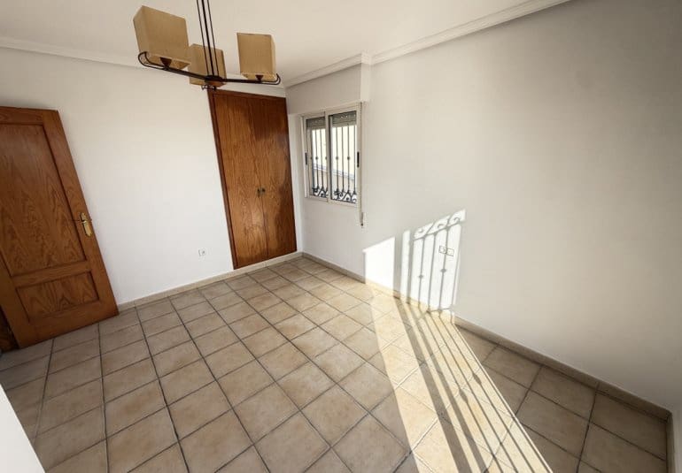 3 chambre Villa/Maison Semi-Mitoyenne à vendre à Los Balcones avec piscine - 229 995 € (Ref: 10176169)