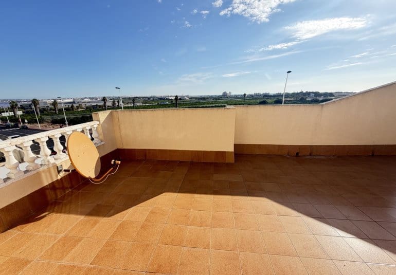 3 chambre Villa/Maison Semi-Mitoyenne à vendre à Los Balcones avec piscine - 229 995 € (Ref: 10176169)
