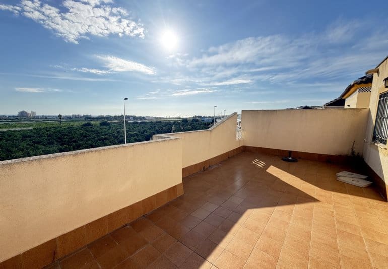 3 chambre Villa/Maison Semi-Mitoyenne à vendre à Los Balcones avec piscine - 229 995 € (Ref: 10176169)