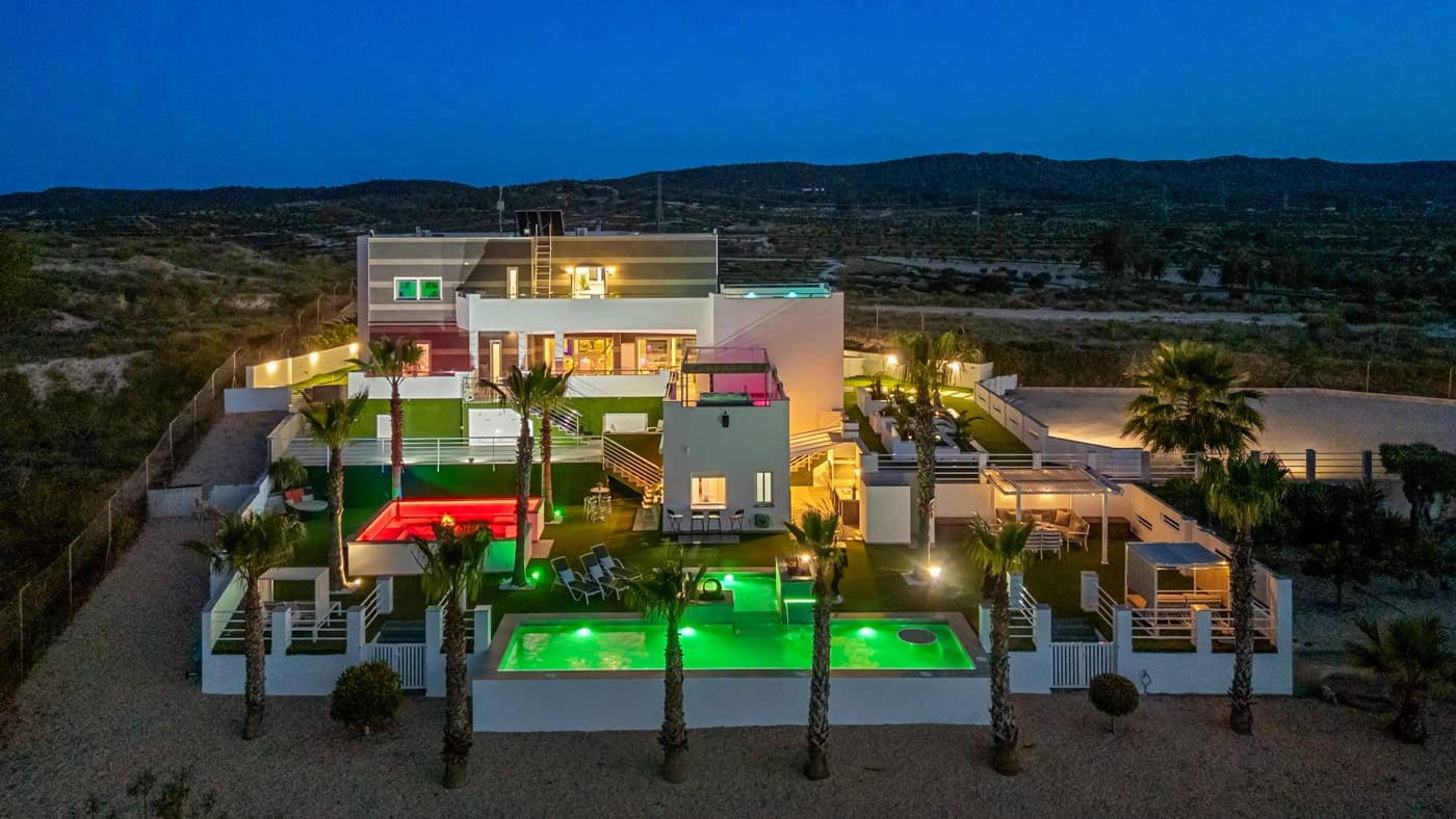 5 Zimmer Villa zu verkaufen in Torremendo mit Pool - 1.695.000 € (Ref: 8620292)