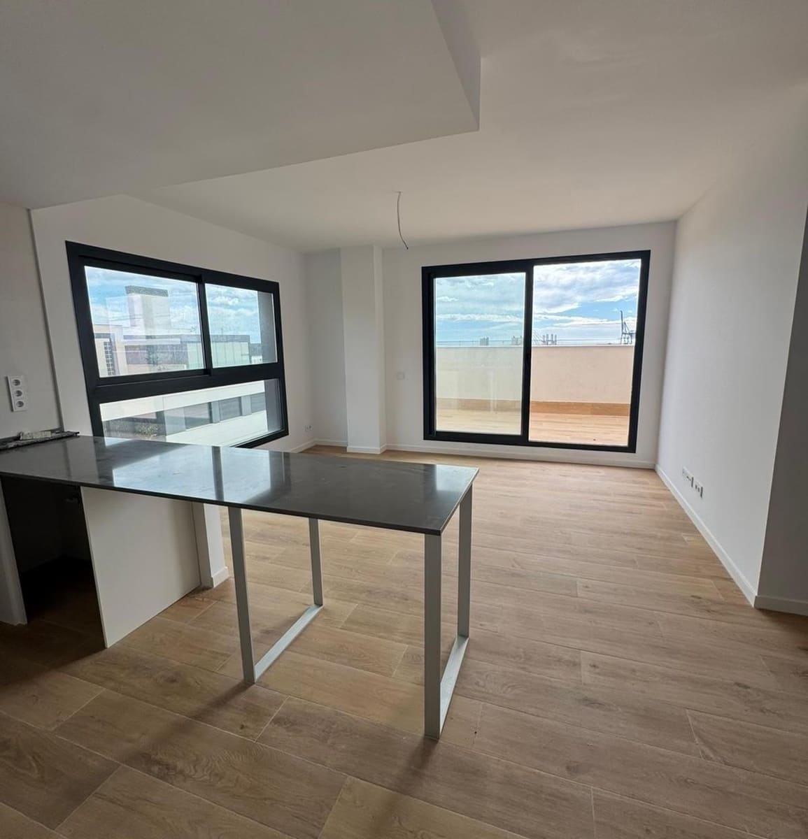 3 soverom Penthouse til salgs i Alicante by med svømmebasseng garasje - € 499 000 (Ref: 9621816)