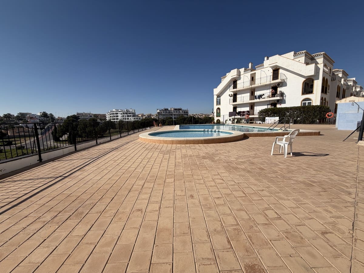 2 bedroom Apartment for sale in La Zenia with pool - € 190,000 (Ref: 9676037)