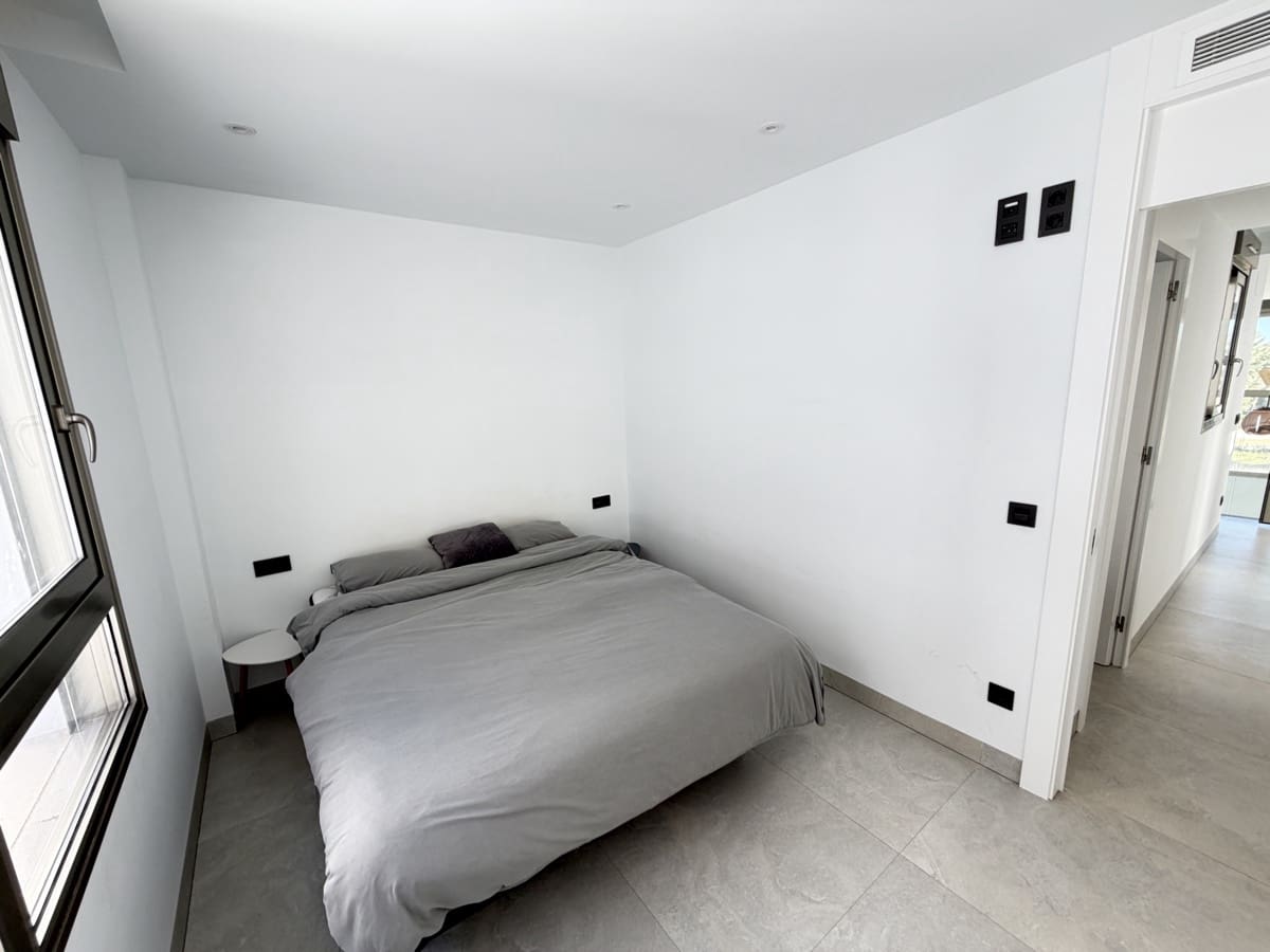 4 slaapkamer Villa te koop in Villamartin met zwembad - € 595.000 (Ref: 9676038)