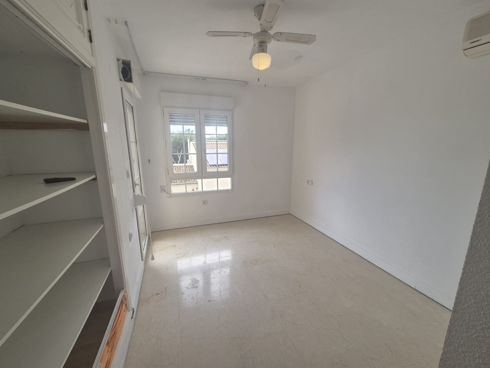 4 bedroom Villa for sale in Las Ramblas Golf with pool - € 299,000 (Ref: 9676042)