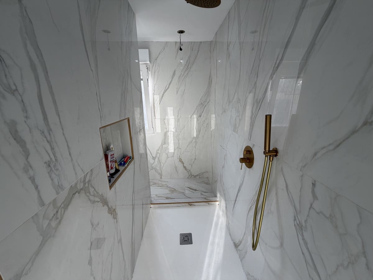 6 bedroom Villa for sale in Villamartin with pool - € 695,000 (Ref: 9676045)