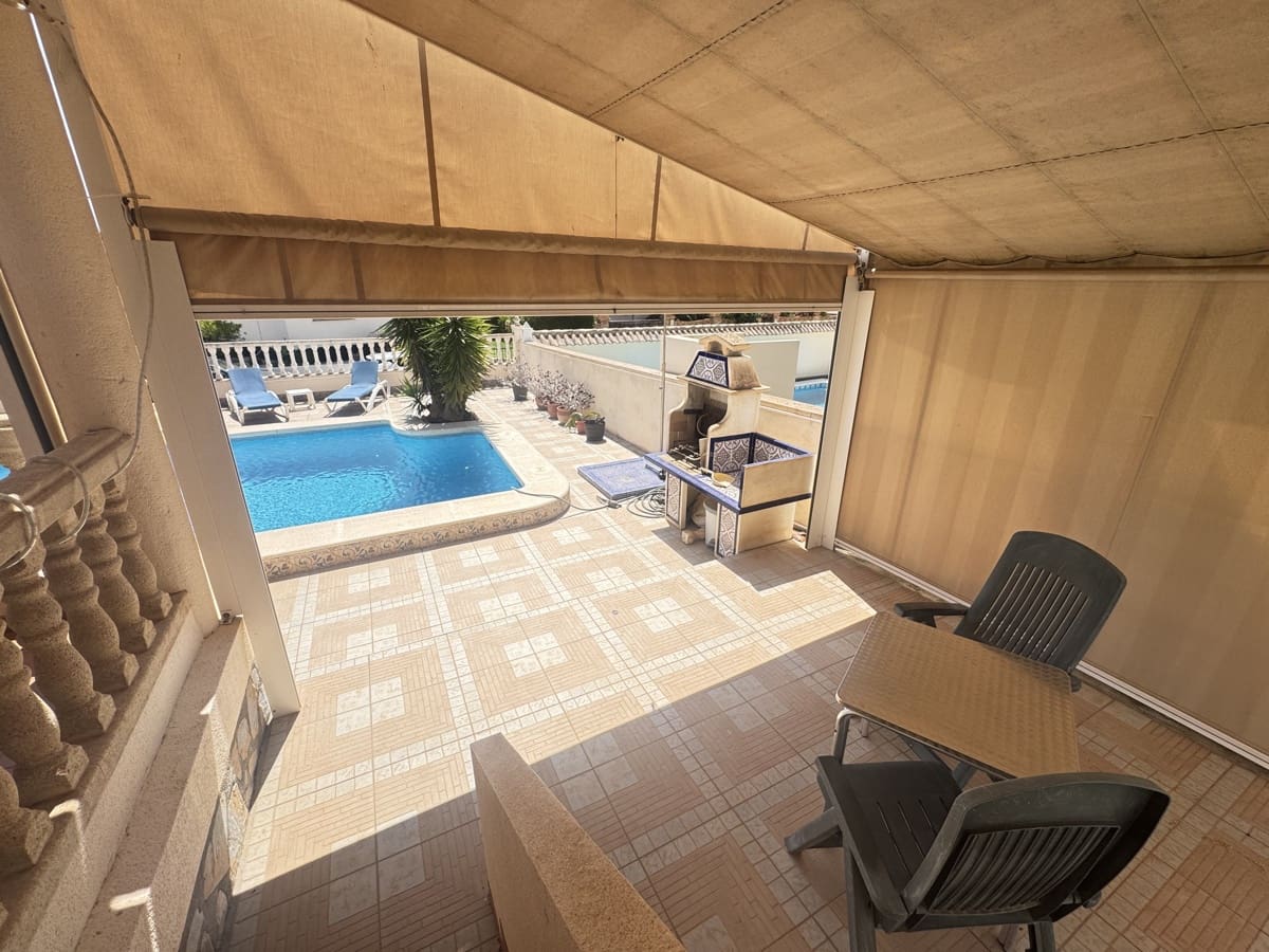 3 slaapkamer Villa te koop in Las Ramblas Golf met zwembad - € 465.000 (Ref: 9676050)