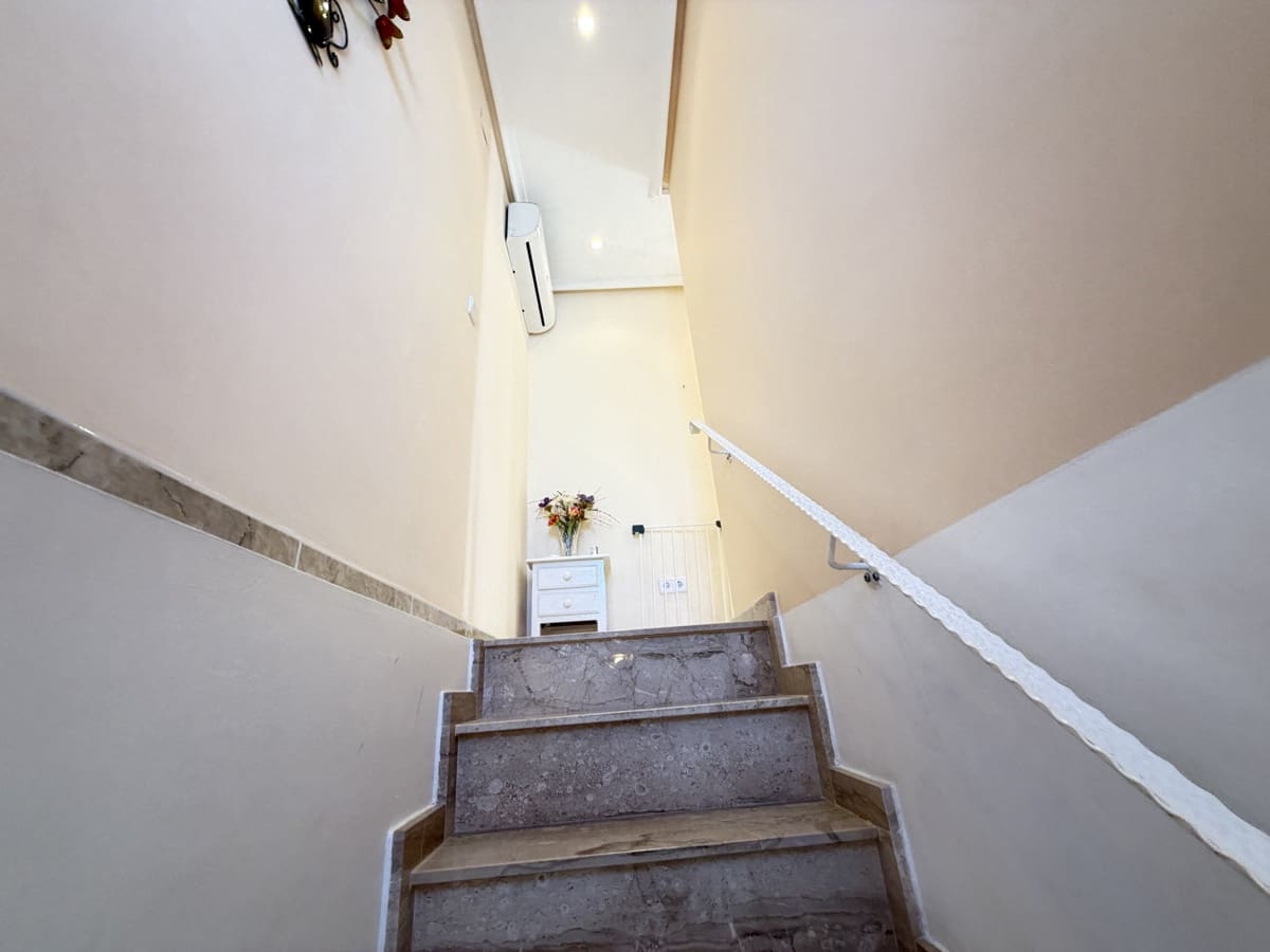 3 camera da letto Villa in vendita in Villamartin con piscina - 399.000 € (Rif: 9688642)