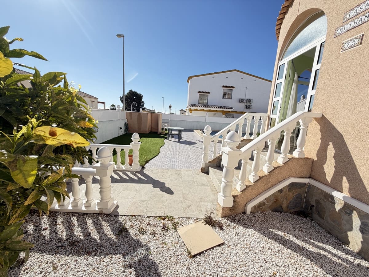 3 camera da letto Villa in vendita in Villamartin con piscina - 399.000 € (Rif: 9688642)