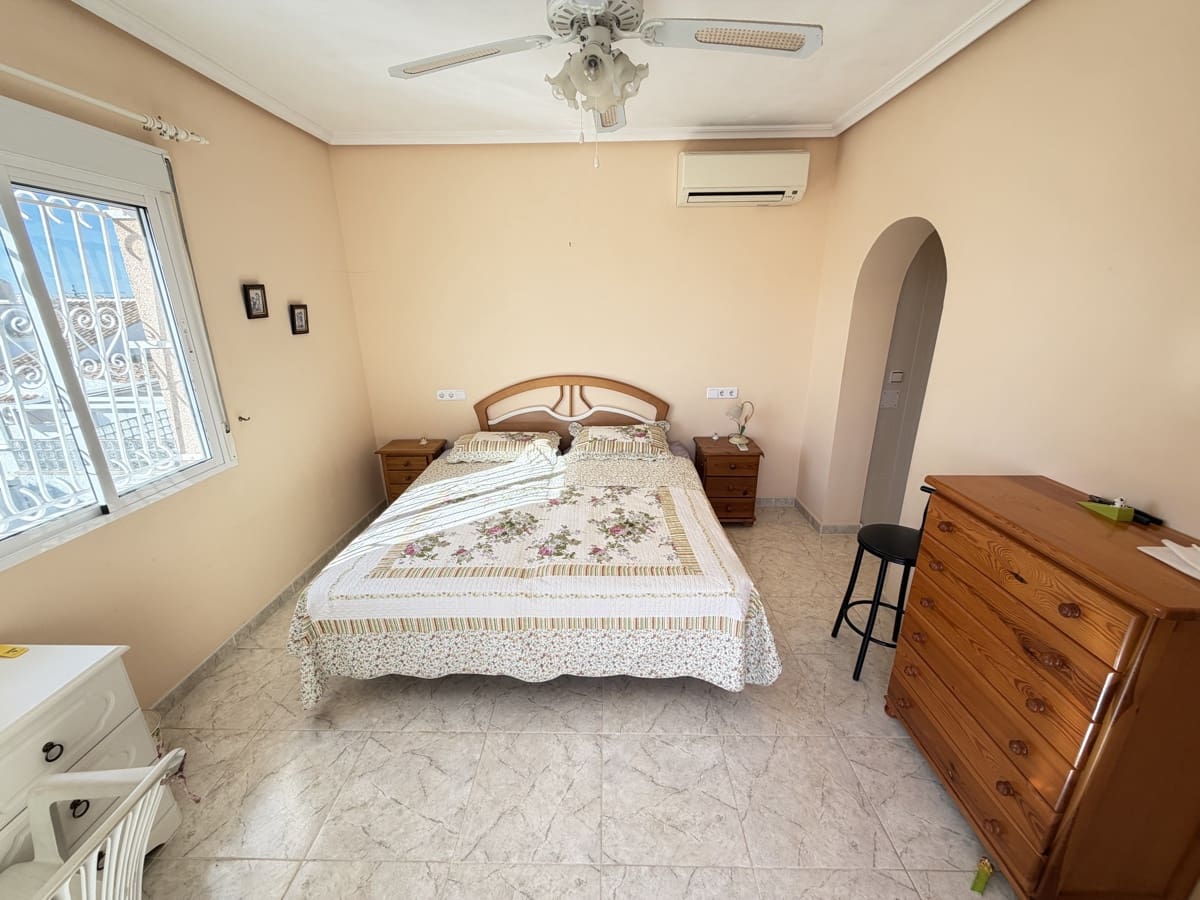 3 camera da letto Villa in vendita in Villamartin con piscina - 399.000 € (Rif: 9688642)