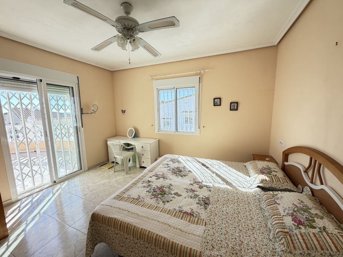 3 camera da letto Villa in vendita in Villamartin con piscina - 399.000 € (Rif: 9688642)