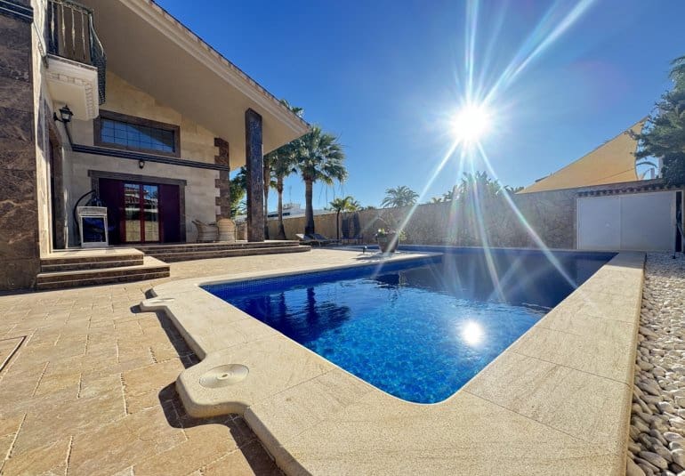 4 bedroom Villa for sale in Cabo Roig with pool - € 1,700,000 (Ref: 9730548)