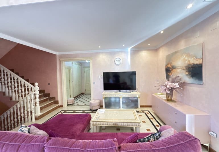 4 bedroom Villa for sale in Cabo Roig with pool - € 1,700,000 (Ref: 9730548)