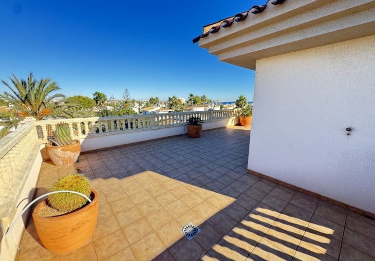 4 bedroom Villa for sale in Cabo Roig with pool - € 1,700,000 (Ref: 9730548)